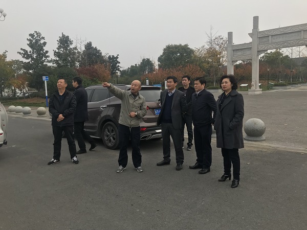 夏萍、程保銀實(shí)地調(diào)研徽鹽地產(chǎn)在建項(xiàng)目